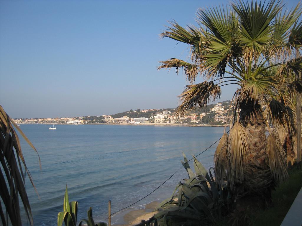 50M Plage T2 Grande Terrasse Vue Mer Climatise Piscine Chauffee, Parking Clos Gratuit ساناري سور مير المظهر الخارجي الصورة